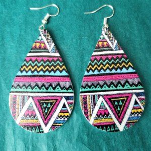2/10$ NWOT Wood  pattern colorful teardrop earrings
